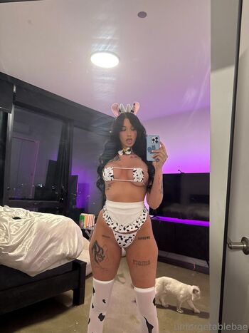 Full leaked Unforgetablebae private onlyfans photo
