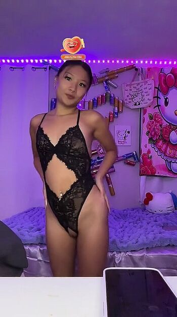 Full leaked Urfavvhoang page private onlyfans photo