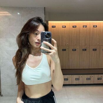Valerie Dewi