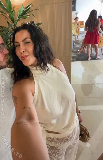 Full leaked Vendewaa private onlyfans photo