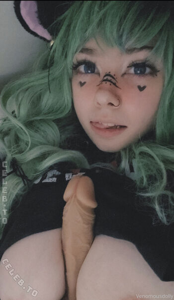 Venomous_dolly