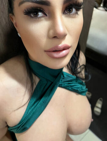 Full leaked Vianey frias page private onlyfans photo