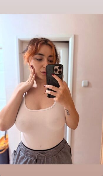 Full leaked Vibezgizem page private onlyfans photo