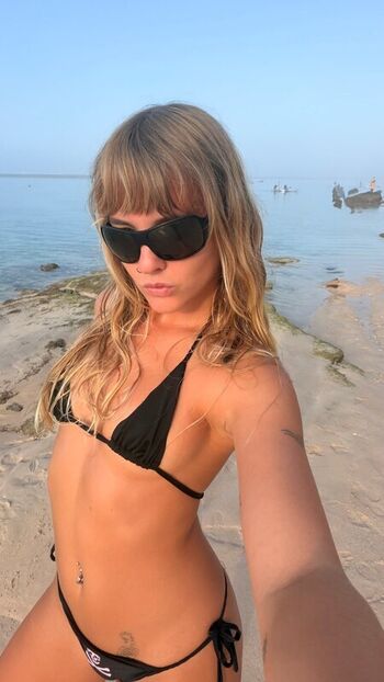 Full leaked Victoria de angelis  page private onlyfans photo