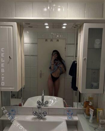 Full leaked Viktorialuv private onlyfans photo