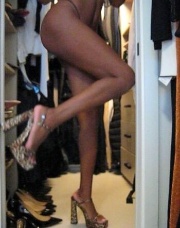 Full leaked Vinetrria vinetria page private onlyfans photo