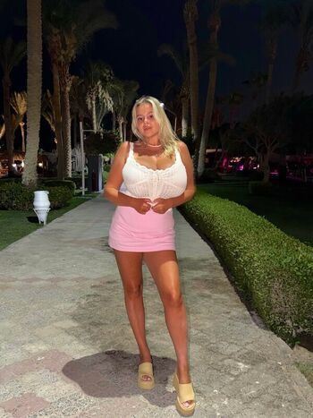 Full leaked Vivian blush private onlyfans photo