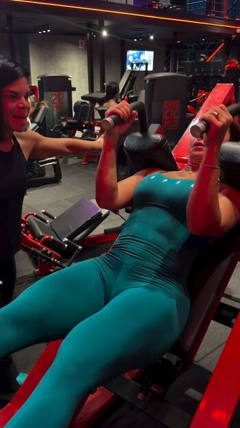 Viviane Araujo