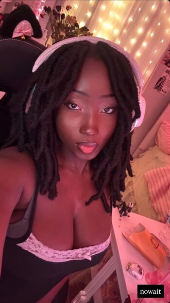Full leaked Vivicax x private onlyfans photo