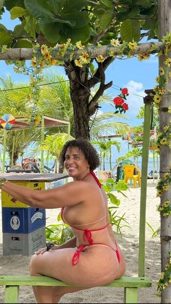Full leaked Vovo pzu page private onlyfans photo