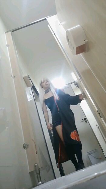 Voyeur Asian Pissing Toilet &Amp; Upskirts Only