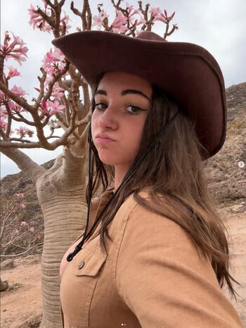 Full leaked Oabramovich/ private onlyfans photo