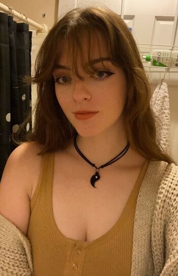Full leaked Ava kolker / private onlyfans photo
