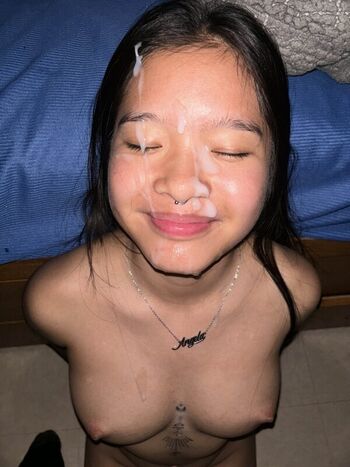 Full leaked Waifu luna/ private onlyfans photo