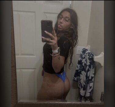 Full leaked Luuucy/ private onlyfans photo