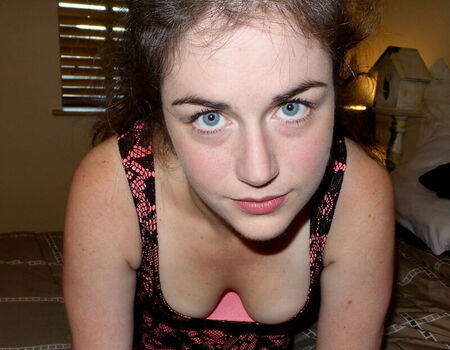 Full leaked Valerie bardot / private onlyfans photo