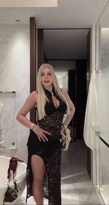 Full leaked Xmiaa private onlyfans photo