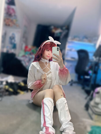 xenluvsmiku