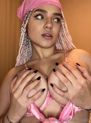 Full leaked Yasmin habibi  page private onlyfans photo