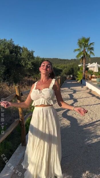 Full leaked Yeliz koc  page private onlyfans photo