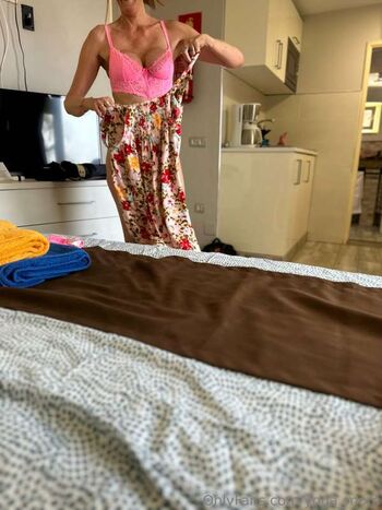 Full leaked Yoga mom private onlyfans photo