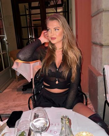 Full leaked Yoly desmis private onlyfans photo