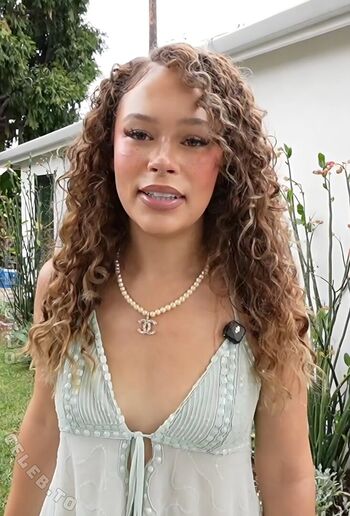 Full leaked Yonna jay private onlyfans photo