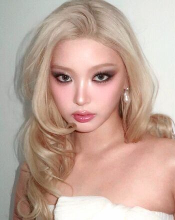 Full leaked Yoonchae page private onlyfans photo