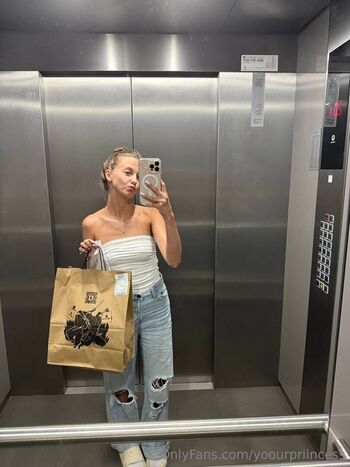 Full leaked Yoourpriincess private onlyfans photo