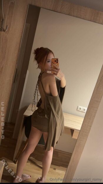 Yourgirl_Romy