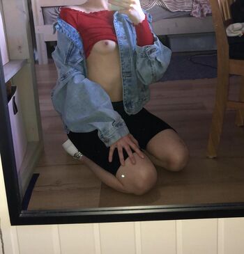Full leaked Yourpeachygirl private onlyfans photo
