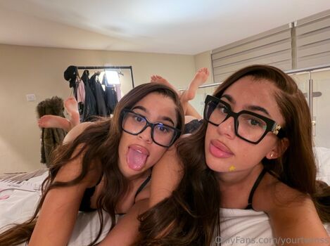 Full leaked Yourtwinss private onlyfans photo