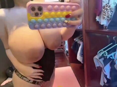 Full leaked Youyoulama private onlyfans photo