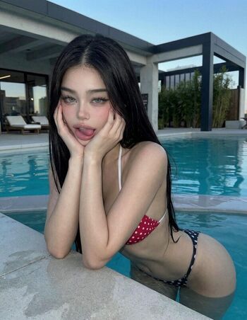 Full leaked Yuki min page private onlyfans photo