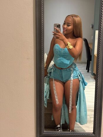 Zee Nxumalo