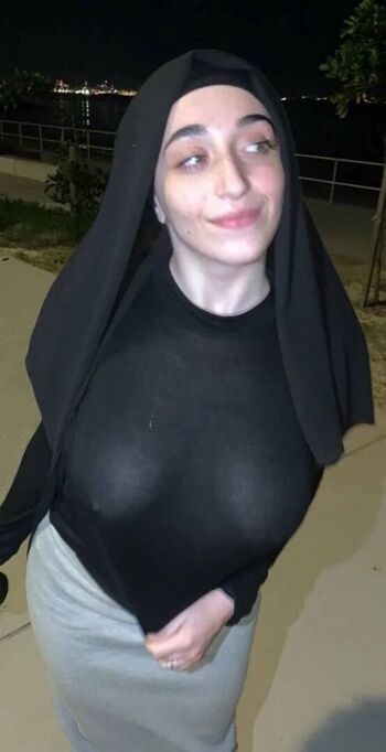 Full leaked Zeynepauss private onlyfans photo