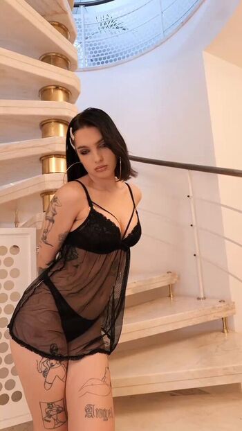 Zoe Fox Vip