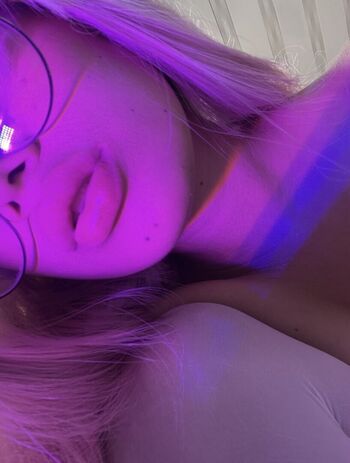Zoeecarter_