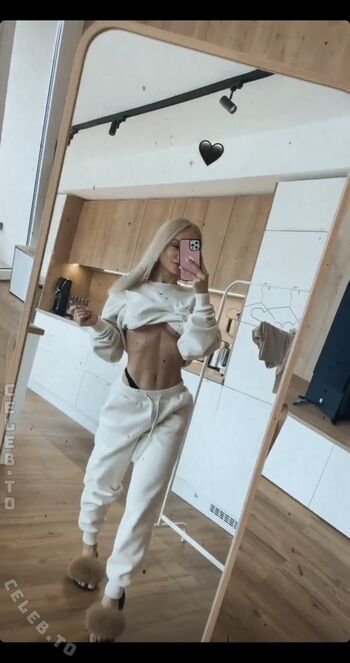 Full leaked Zuzana kardos page private onlyfans photo